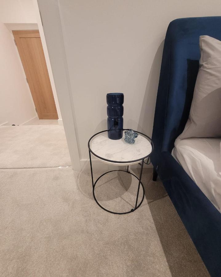 Luxury 1 Bed Apartment In The Heart Of Rochester Wainscot Eksteriør billede