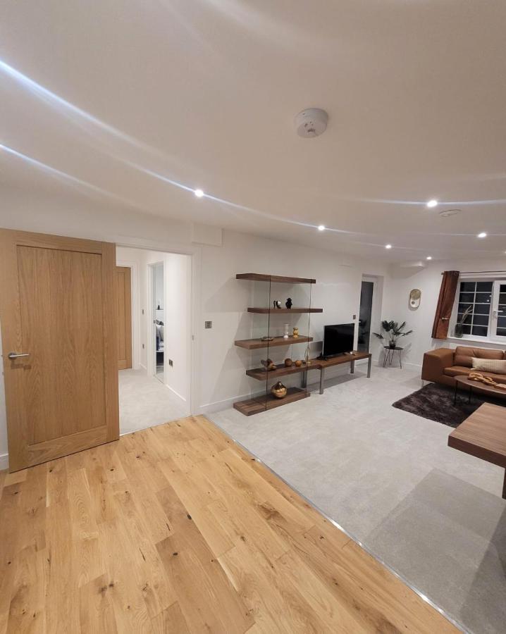 Luxury 1 Bed Apartment In The Heart Of Rochester Wainscot Eksteriør billede