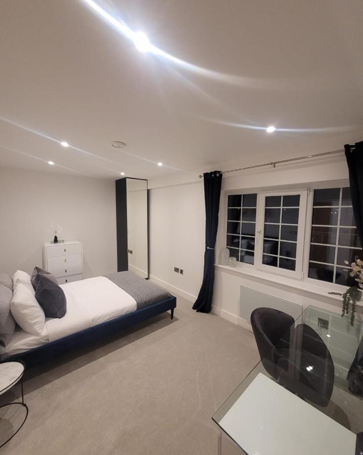Luxury 1 Bed Apartment In The Heart Of Rochester Wainscot Eksteriør billede