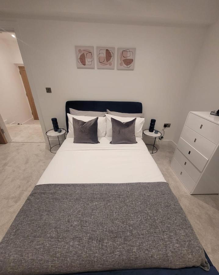 Luxury 1 Bed Apartment In The Heart Of Rochester Wainscot Eksteriør billede